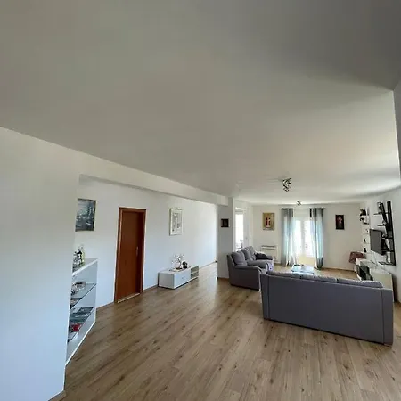 Pepo Apartament *